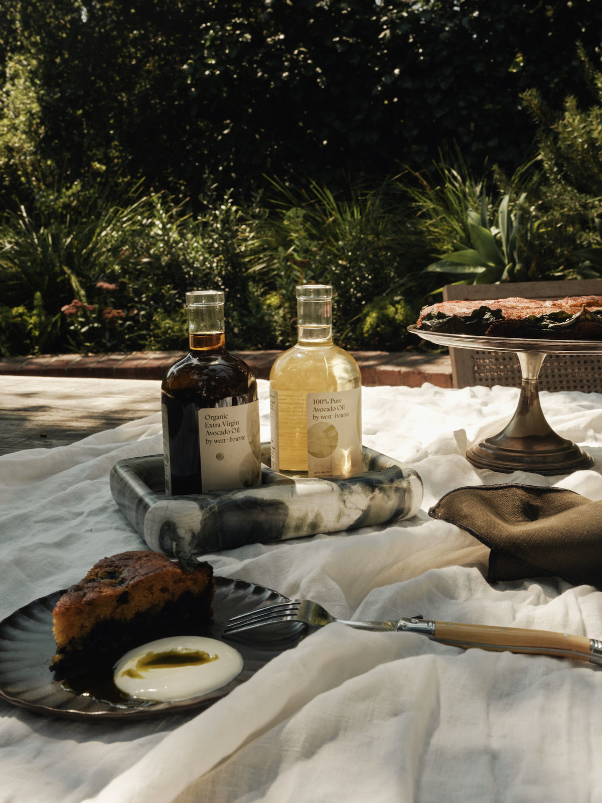 
                Avocado Oil Set with our exclusive Montana Labelle Green Verde Marble Tray